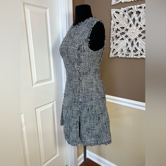 ⭐️ Banana Republic Tweed Fit and Flare Dress Size 4 - Picture 9 of 16